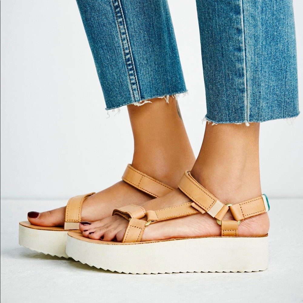 ISO Teva Flatform Universal Leather Crafted Tan